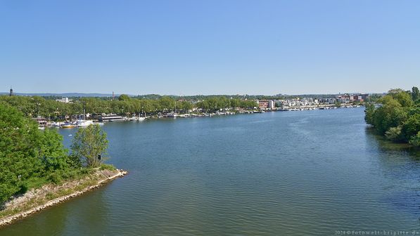 Blick zum Hafen